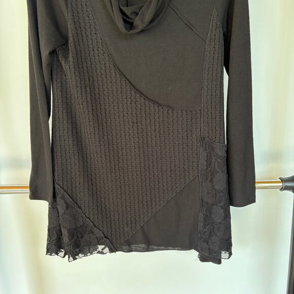 Chico’s Black Patchwork Boho Cowl Neck Shabby Chic Sharkbite Blouse Gypsy Witch - Picture 4 of 9